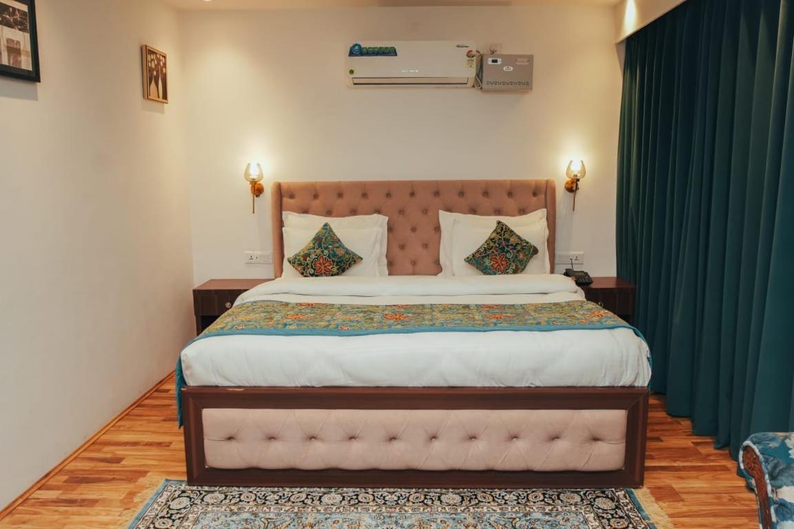 Srinagar Group Of Hotels 外观 照片