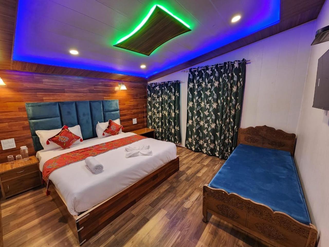 Srinagar Group Of Hotels 外观 照片