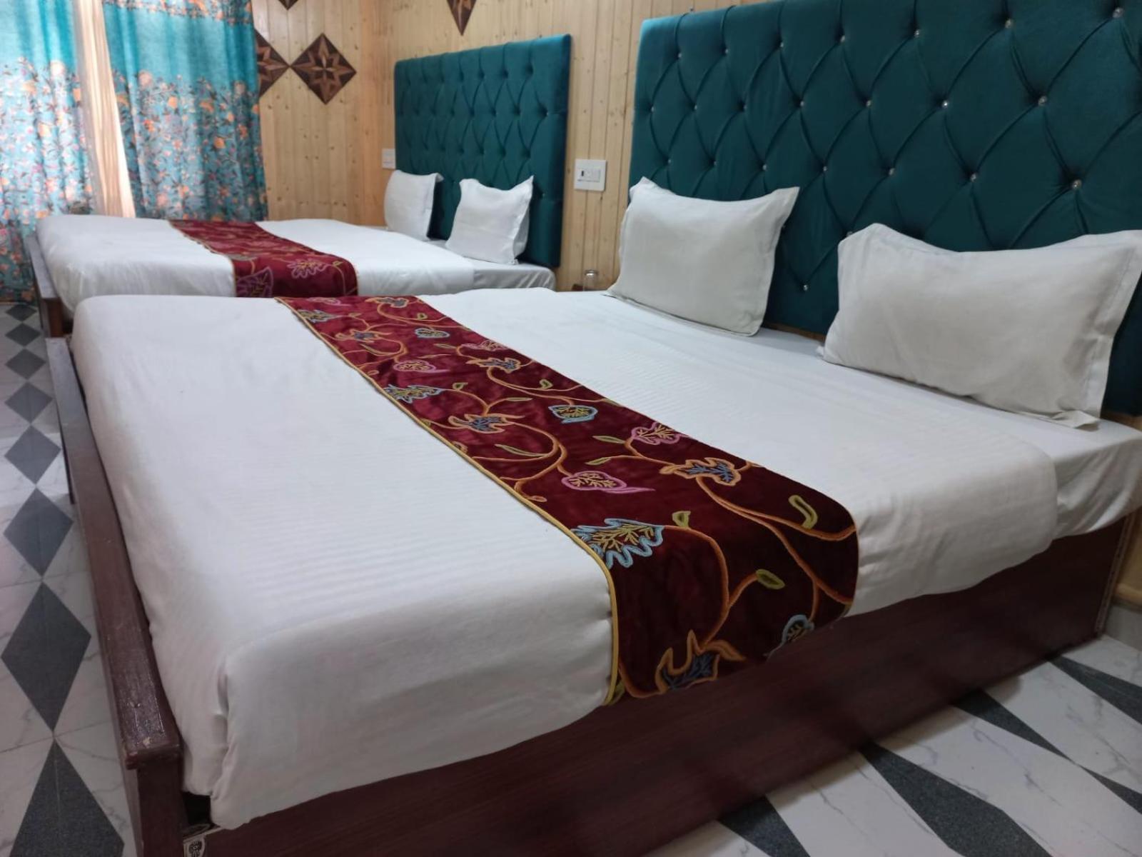 Srinagar Group Of Hotels 外观 照片