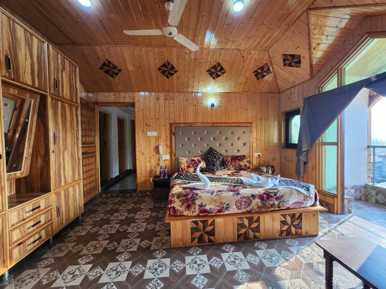 Srinagar Group Of Hotels 外观 照片