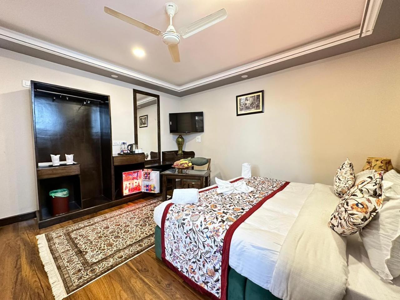 Srinagar Group Of Hotels 外观 照片